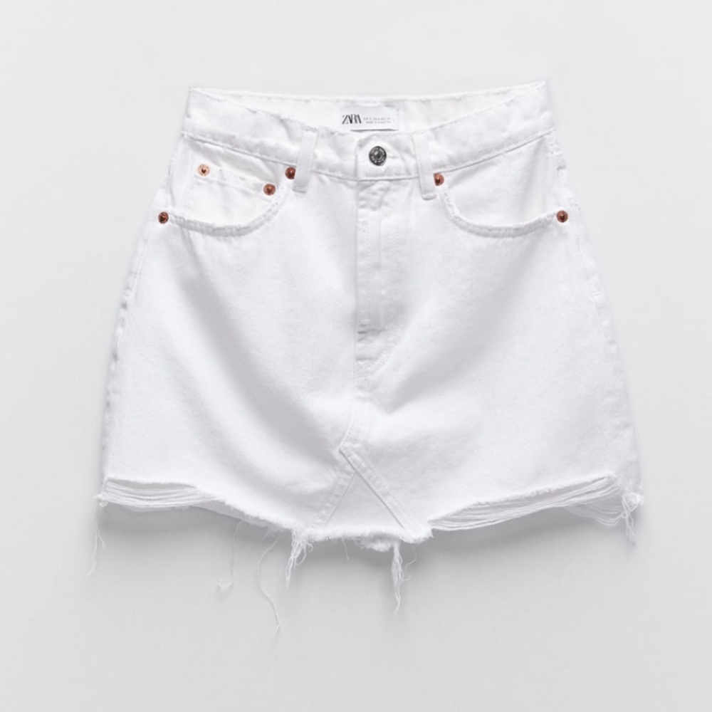 luxurious high waisted mini denim skirt rip detail - Picture 2 of 4